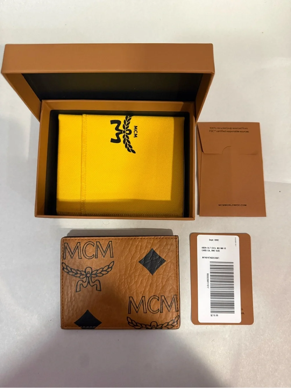 MCM (COGNAC 3 POCKET CARD CASE WALLET IN VISETOS ORIGINAL OVERSIZED LOGO BNWT